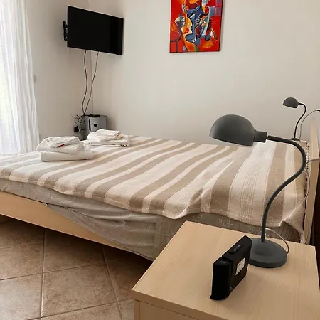 Apartment Il Delfino - House